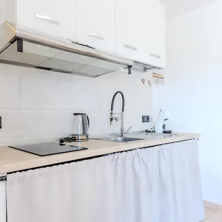 Splendido Monolocale Con Giardino * Olbia